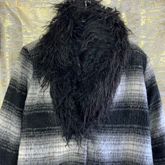 Buffalo David Bitton Black/White Plaid Wool Coat With Removable Collar Size XL - Picture 3 of 15